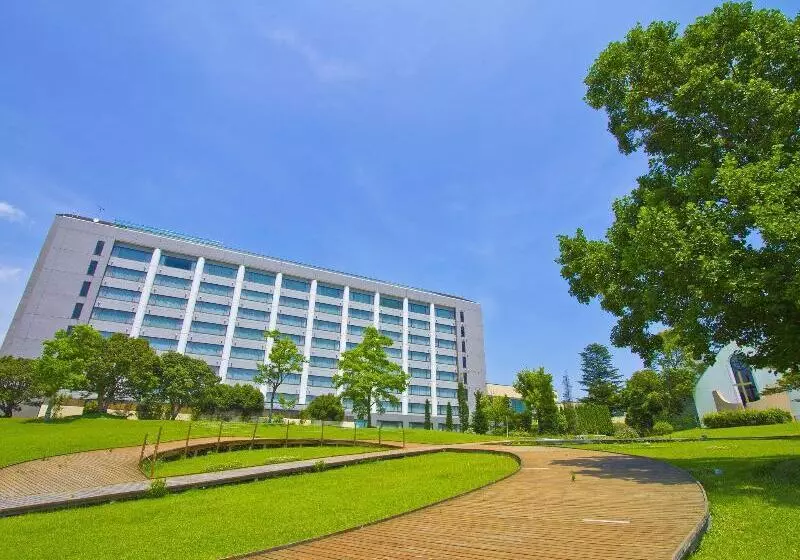 Отель Tsumagoi Resort Sai No Sato