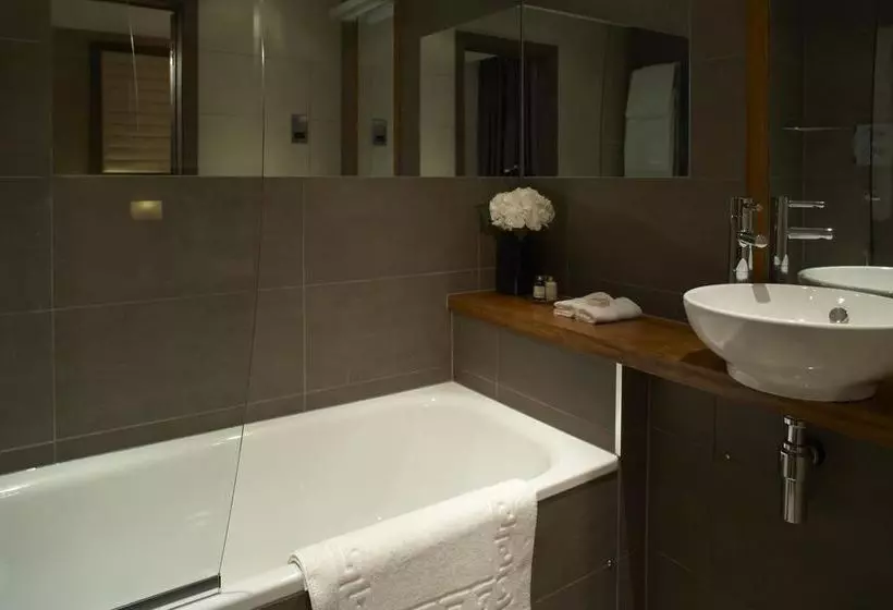 Best Western Maitrise Suites Apartment Hotel