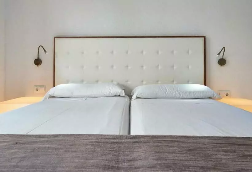 Globales Los Delfines Hotel & Apartments