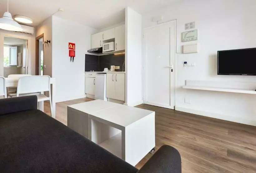 Globales Los Delfines Hotel & Apartments