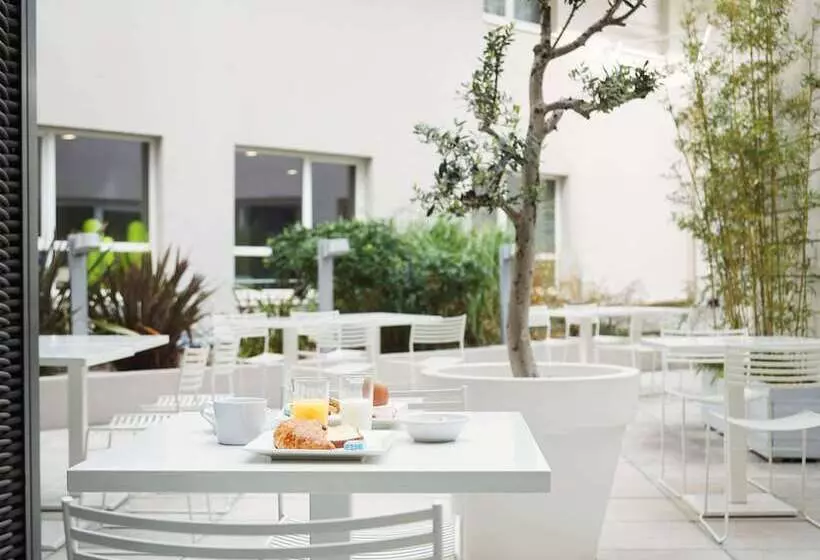 Aparthotel Adagio Marseille Timone