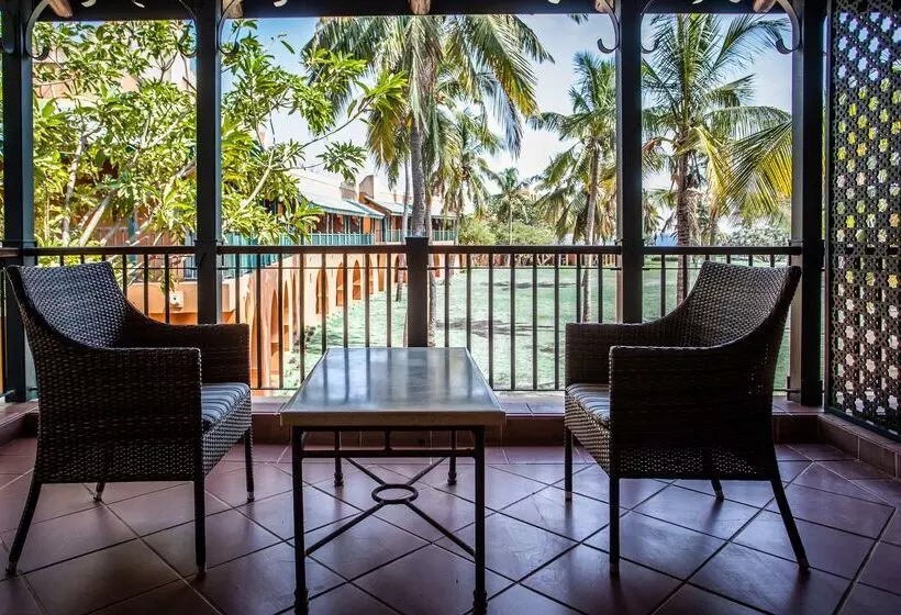 בית מלון כפרי Avani Pemba Beach