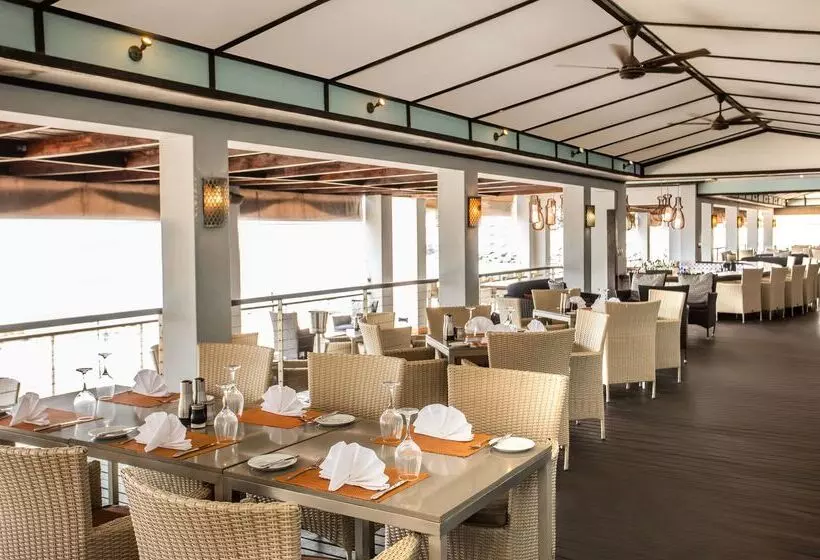 בית מלון כפרי Avani Pemba Beach