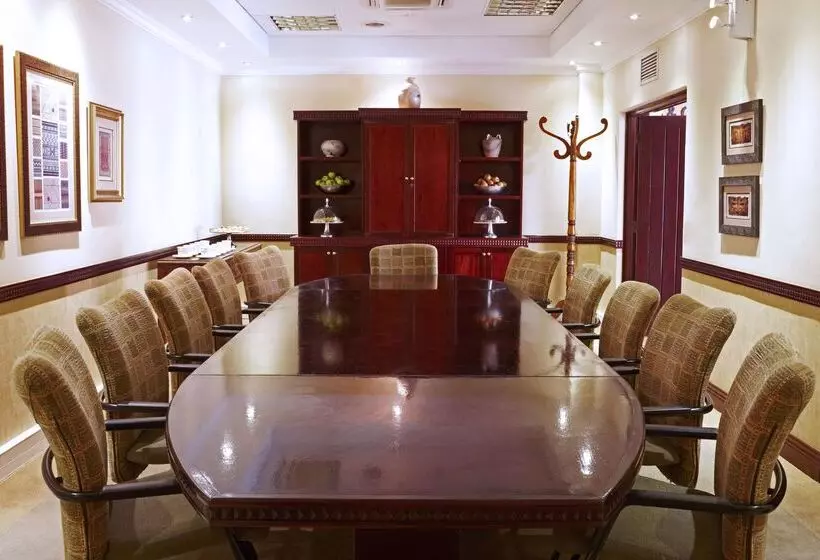 בית מלון כפרי Avani Pemba Beach