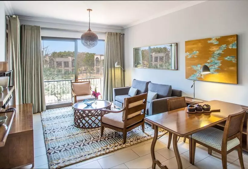 בית מלון כפרי Avani Pemba Beach