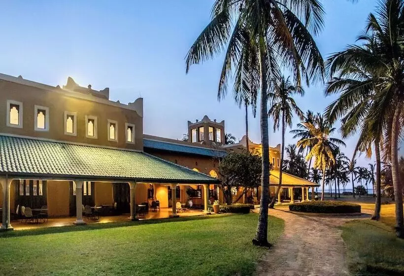 בית מלון כפרי Avani Pemba Beach