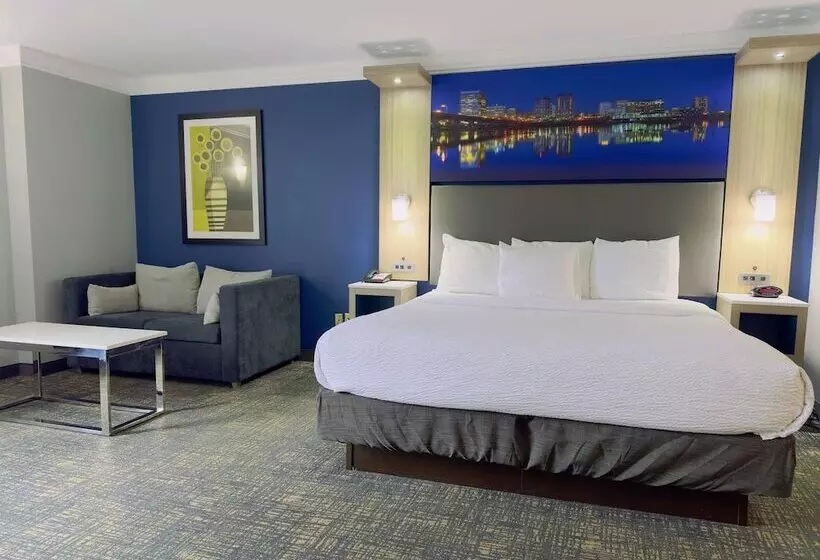 هتل Best Western Plus Glen Allen Inn