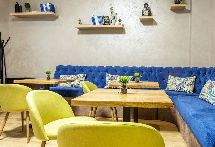 City Avenue Hotel By Hmg Free Parking Free Wi Fi