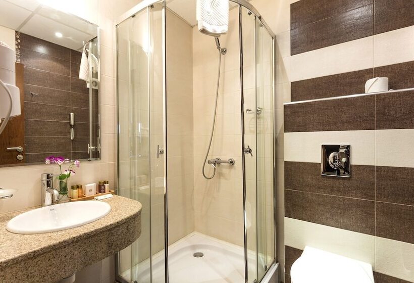 City Avenue Hotel By Hmg Free Parking Free Wi Fi