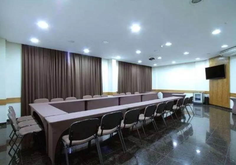 Comfort Hotel Goiânia