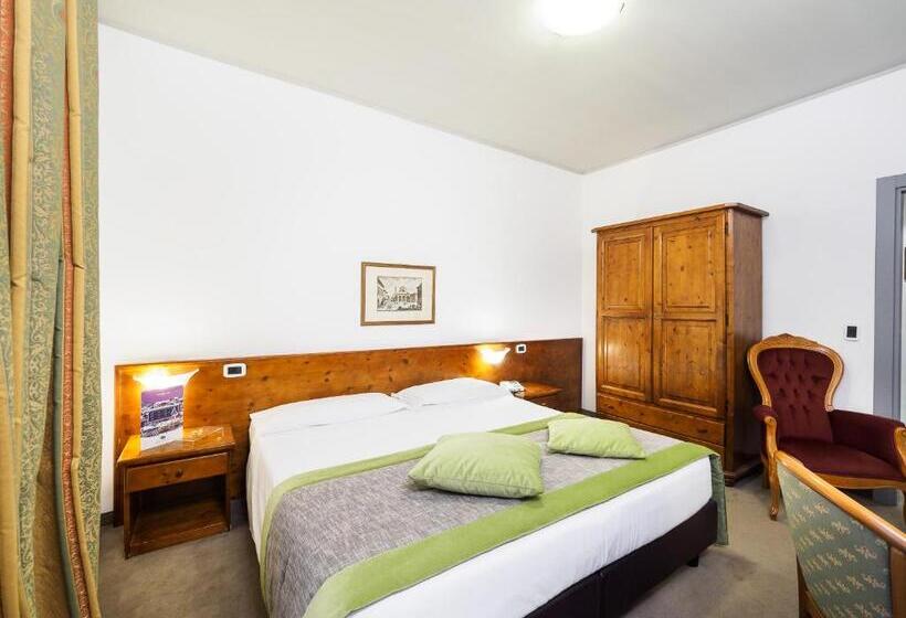 酒店 Cristallo Club