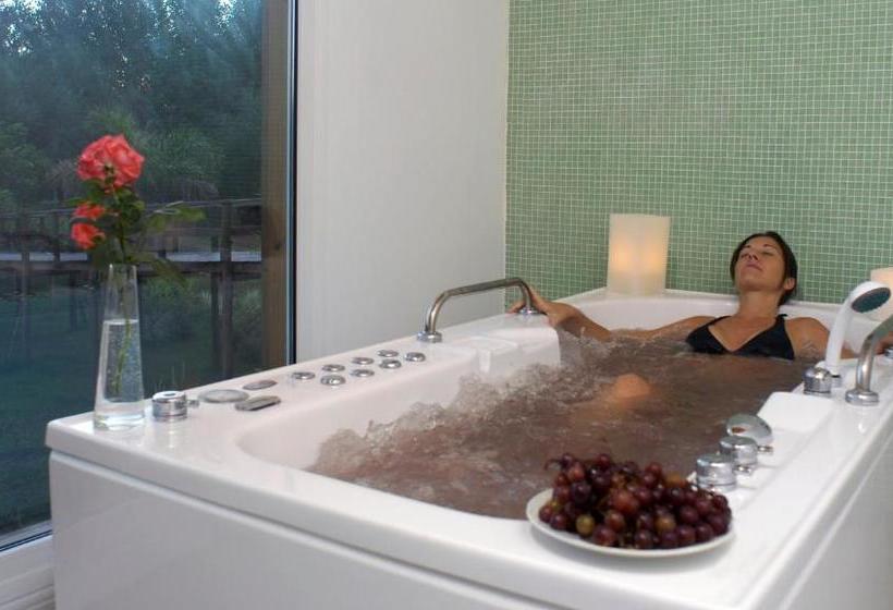 בית מלון כפרי Delta Eco