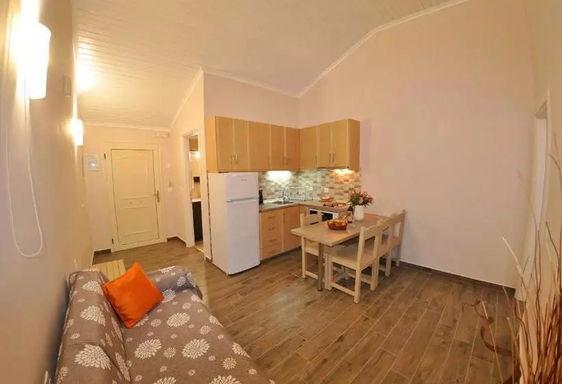 호텔 Dina's Paradise