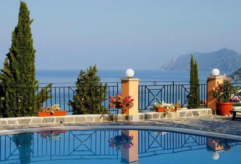Hotelli Dina's Paradise
