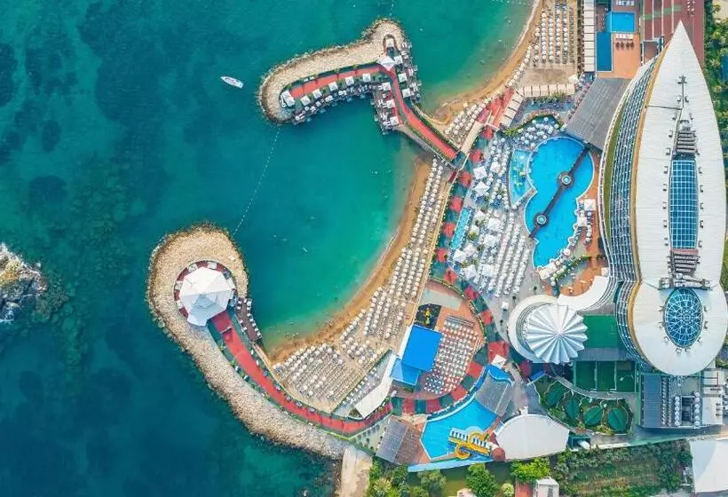 Отель Granada Luxury Okurcalar