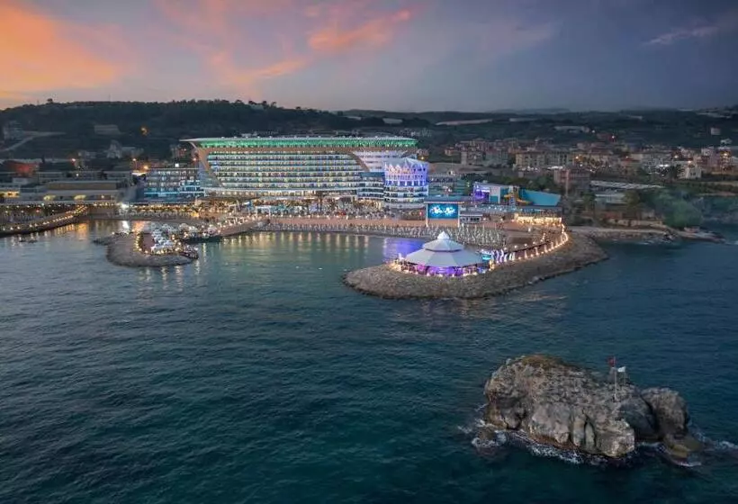 Отель Granada Luxury Okurcalar