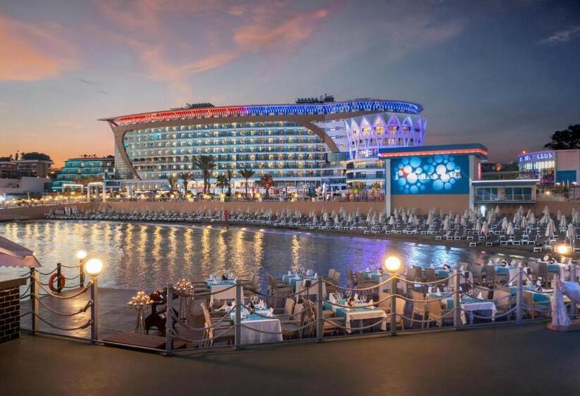 ホテル Granada Luxury Okurcalar