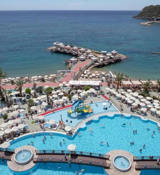 ホテル Granada Luxury Okurcalar