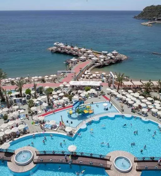 Отель Granada Luxury Okurcalar