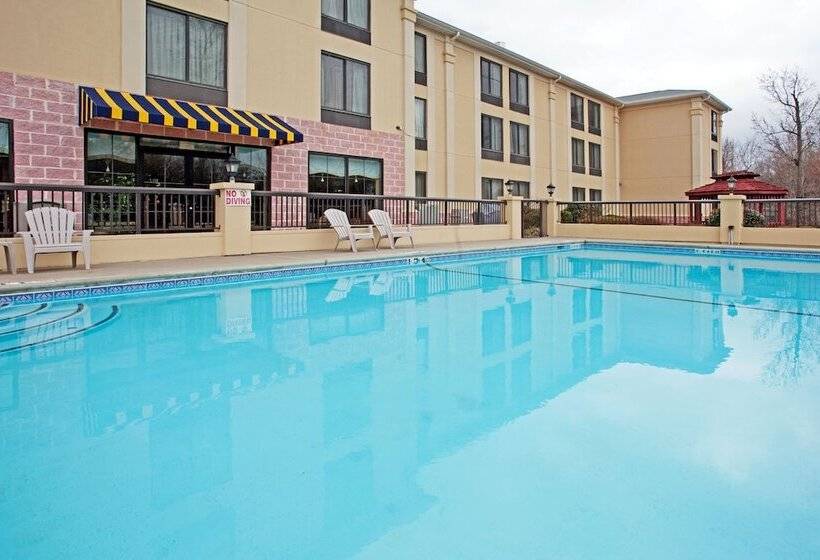 فندق Holiday Inn Express & Suites Charlotte Arpt Belmont, An Ihg