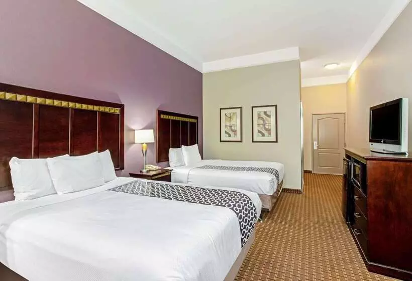 酒店 La Quinta Inn & Suites By Wyndham Cleburne