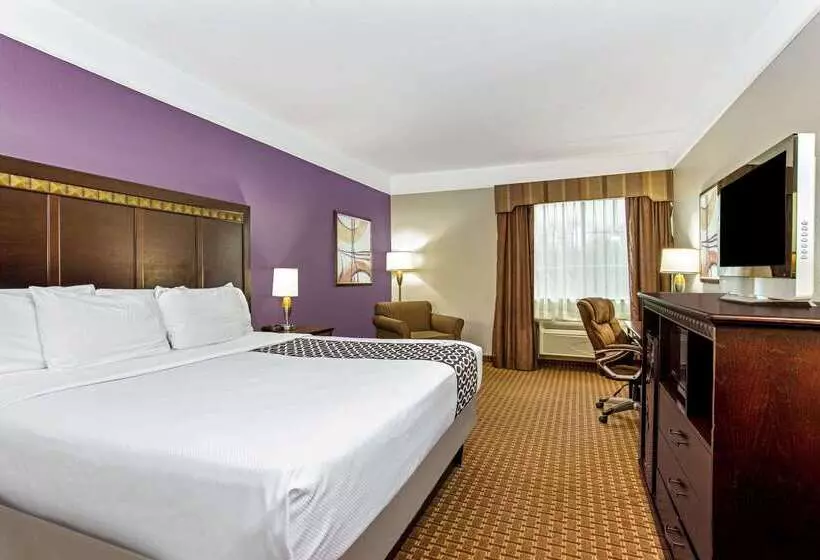 酒店 La Quinta Inn & Suites By Wyndham Cleburne