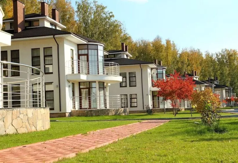 هتل Ramada By Wyndham Yekaterinburg