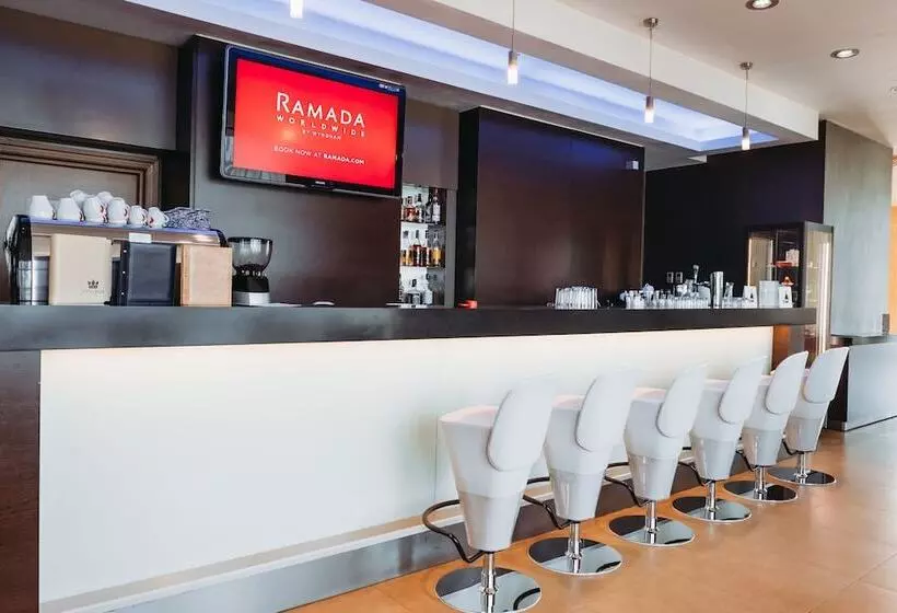 هتل Ramada By Wyndham Yekaterinburg