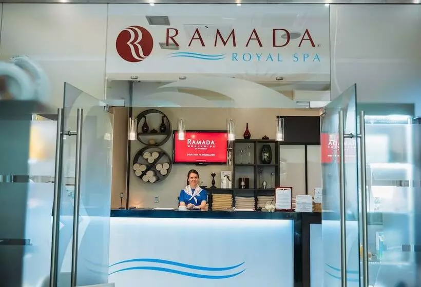 هتل Ramada By Wyndham Yekaterinburg