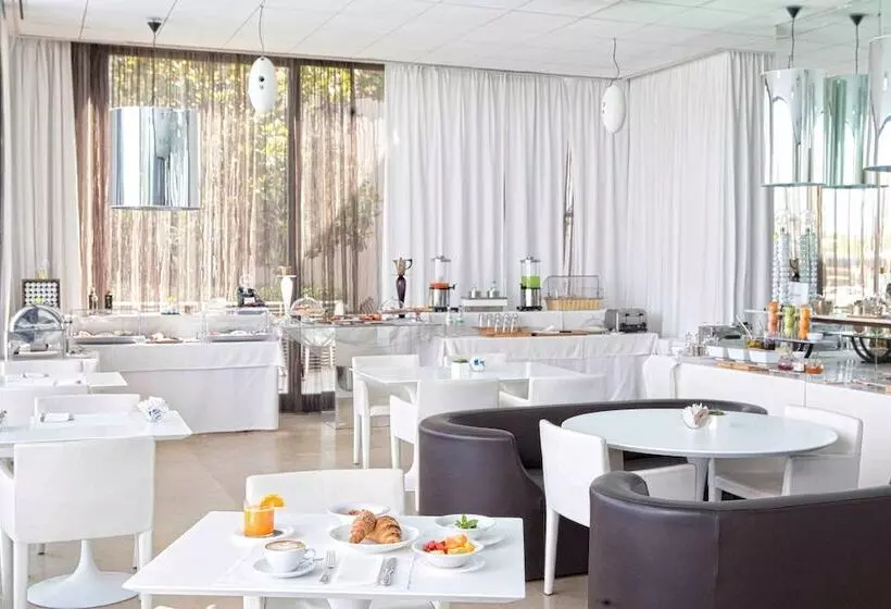 Отель Riviera Golf Resort