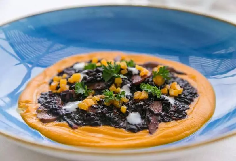 Отель Riviera Golf Resort