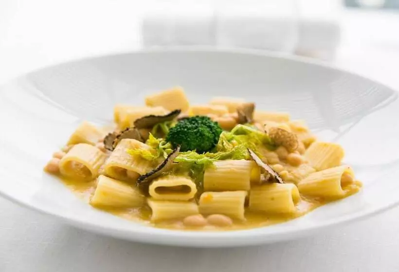 Отель Riviera Golf Resort