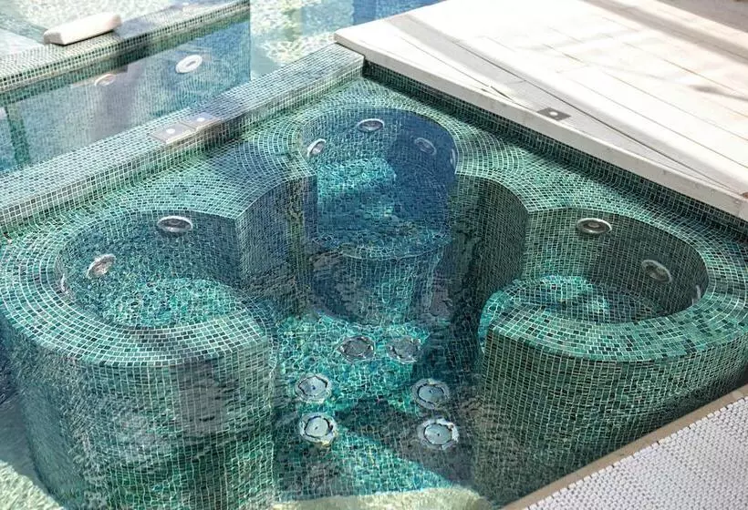 Отель Riviera Golf Resort