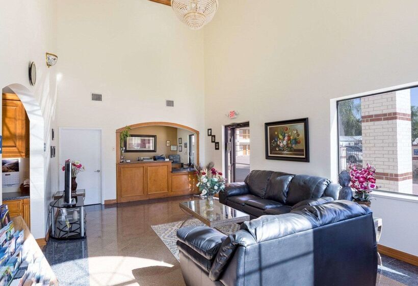 فندق Rodeway Inn & Suites