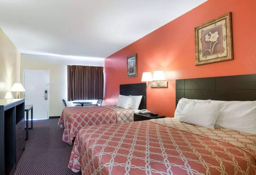 فندق Rodeway Inn & Suites