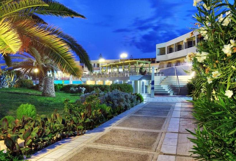 בית מלון כפרי Santa Marina Beach