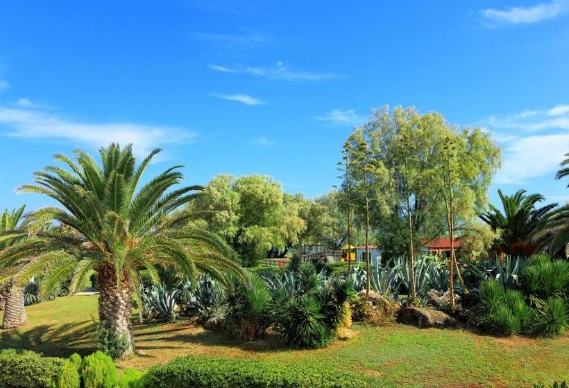 בית מלון כפרי Santa Marina Beach