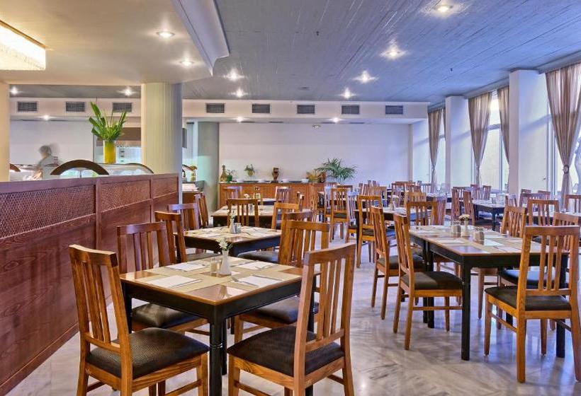 בית מלון כפרי Santa Marina Beach