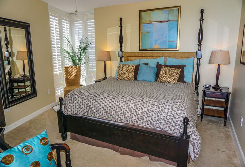 Отель Splash Beach Resort By Panhandle Getaways