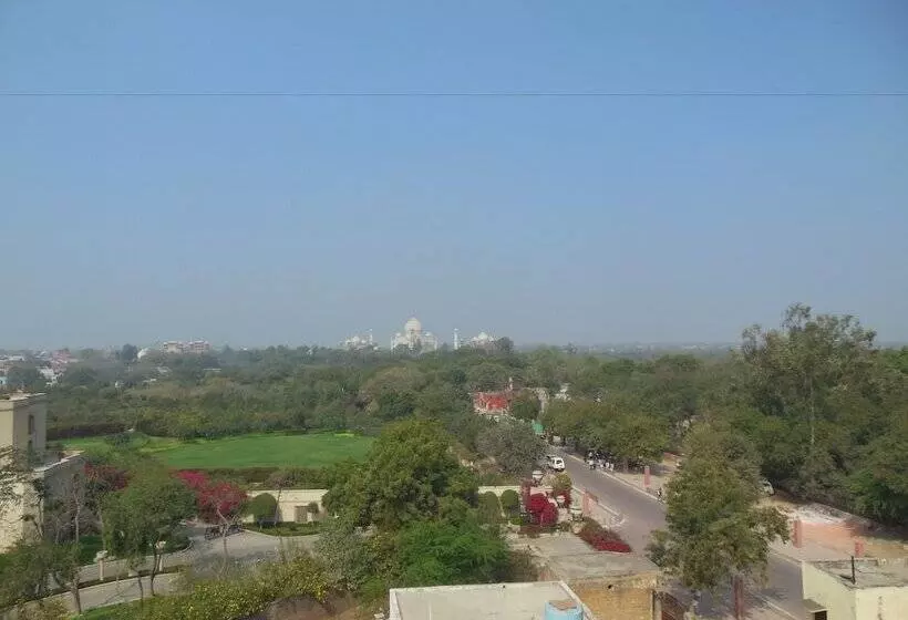 هتل Taj Plaza, Vip Road, Agra