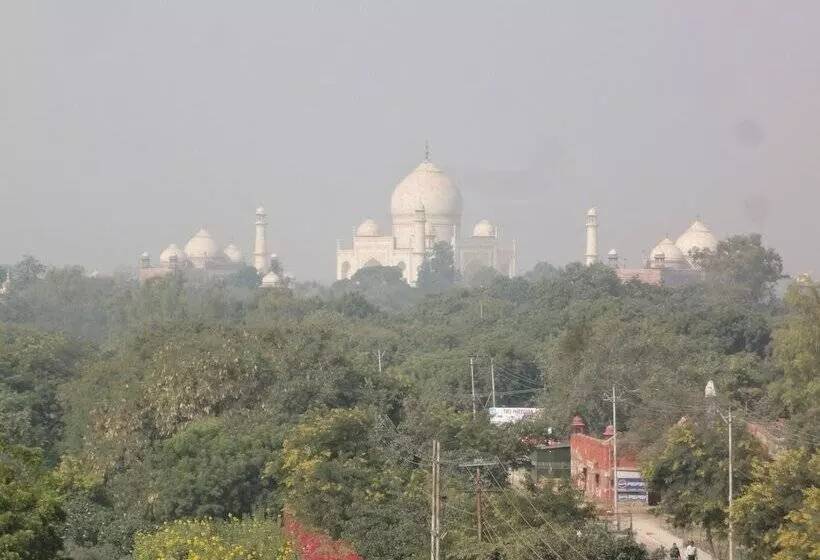 هتل Taj Plaza, Vip Road, Agra