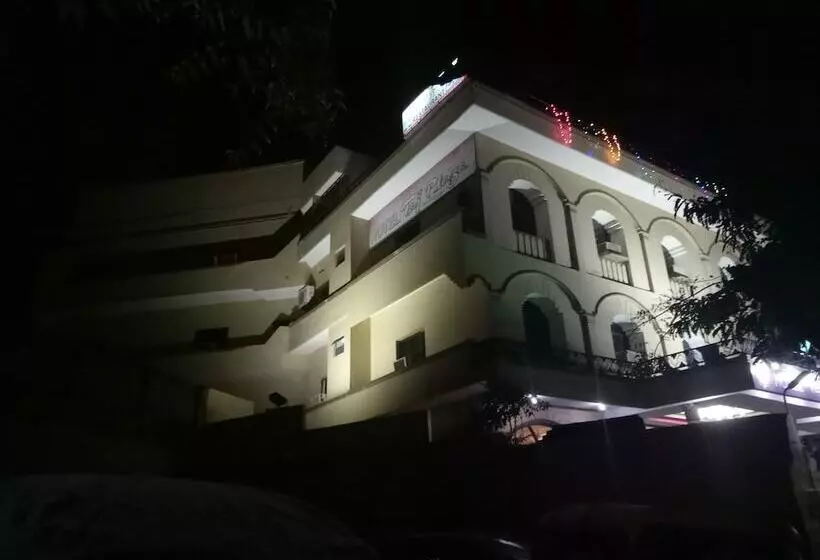 هتل Taj Plaza, Vip Road, Agra