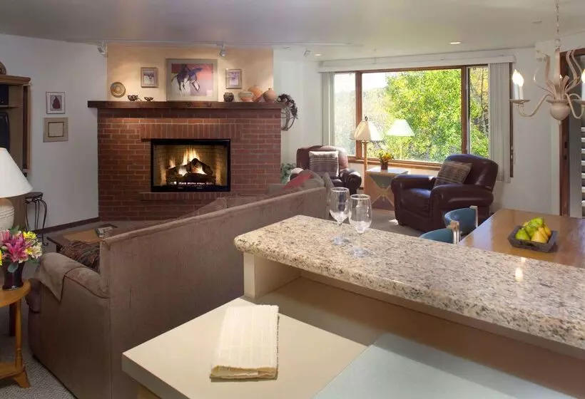 فندق Terracehouse Condos