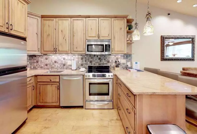 فندق Terracehouse Condos