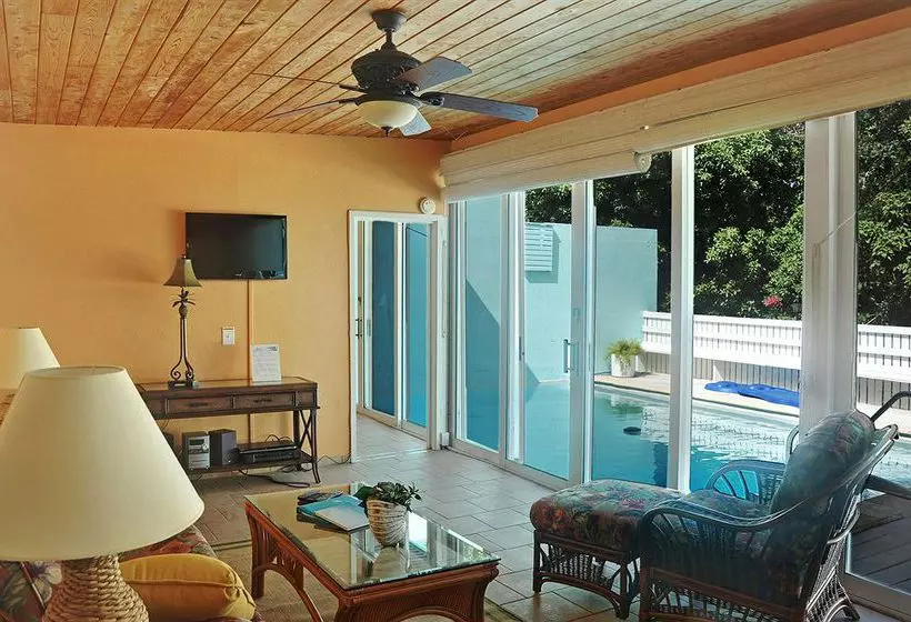 Pavilions & Pools Villa Hotel