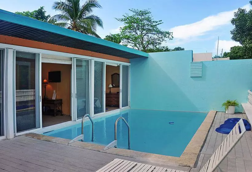 Pavilions & Pools Villa Hotel