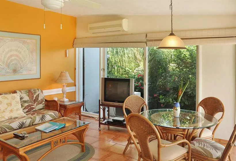 Pavilions & Pools Villa Hotel