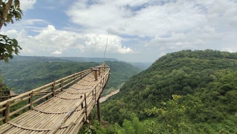 Отель Dempak Indah Camp And Resort