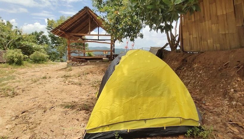 Отель Dempak Indah Camp And Resort