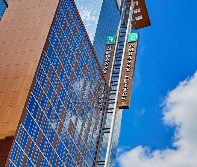 ホテル Embassy Suites By Hilton Nashville Downtown
